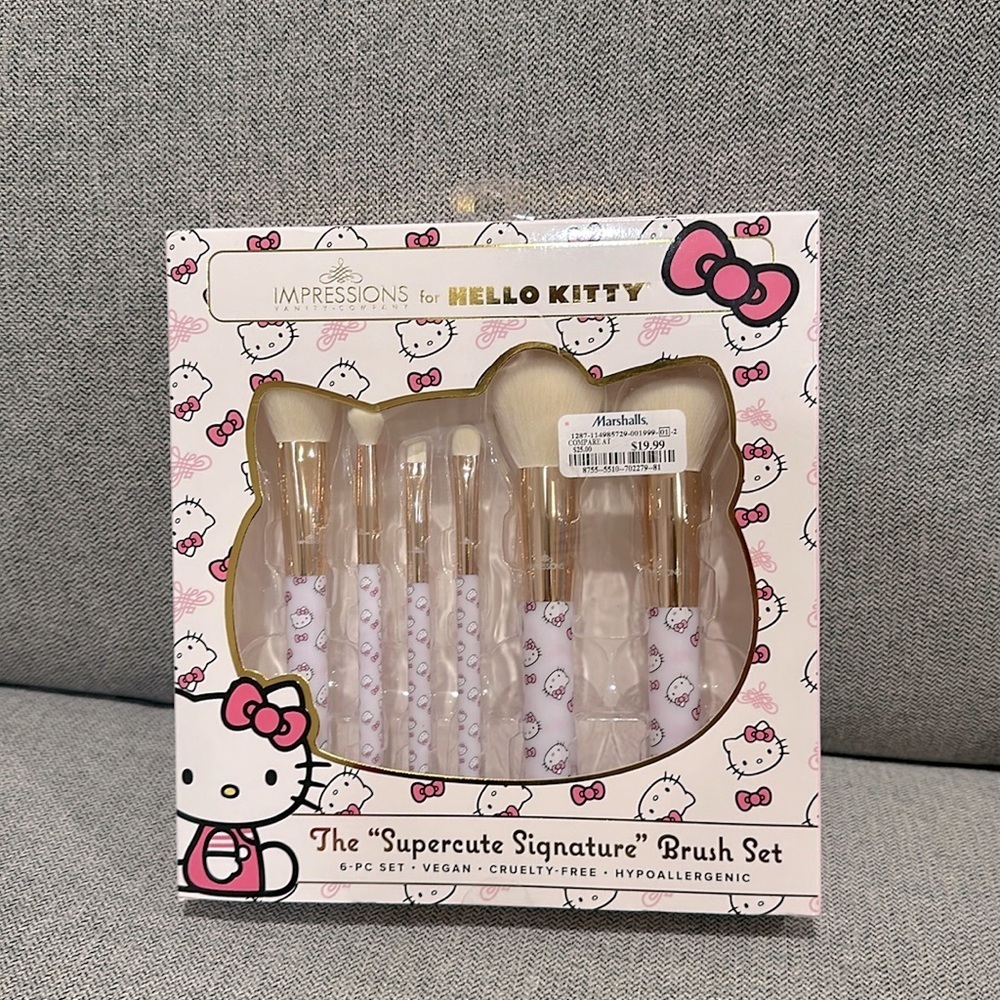 HELLO KITTY BRUSHES